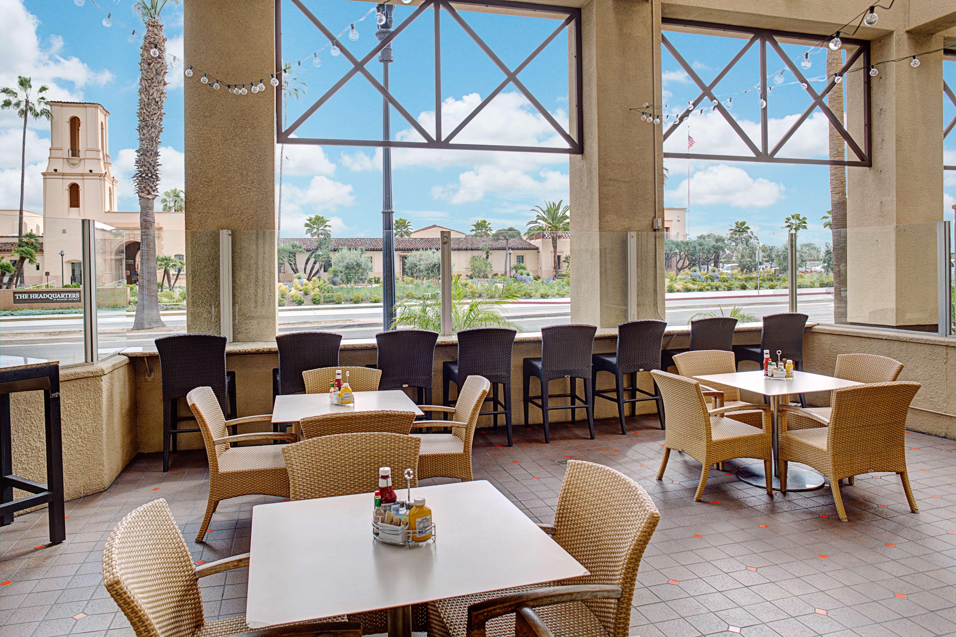 Embassy By Hilton Bay Downtown 3*